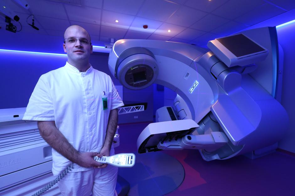 4f5916ff72e7bc3e77e3